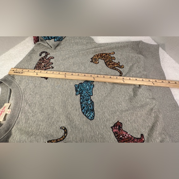 PEACH LOVE CALIFORNIA, MULTI COLOR SEQUINS TIGER DETAIL SWEATSHIRT- O/S Sz.SMALL - Picture 9 of 13
